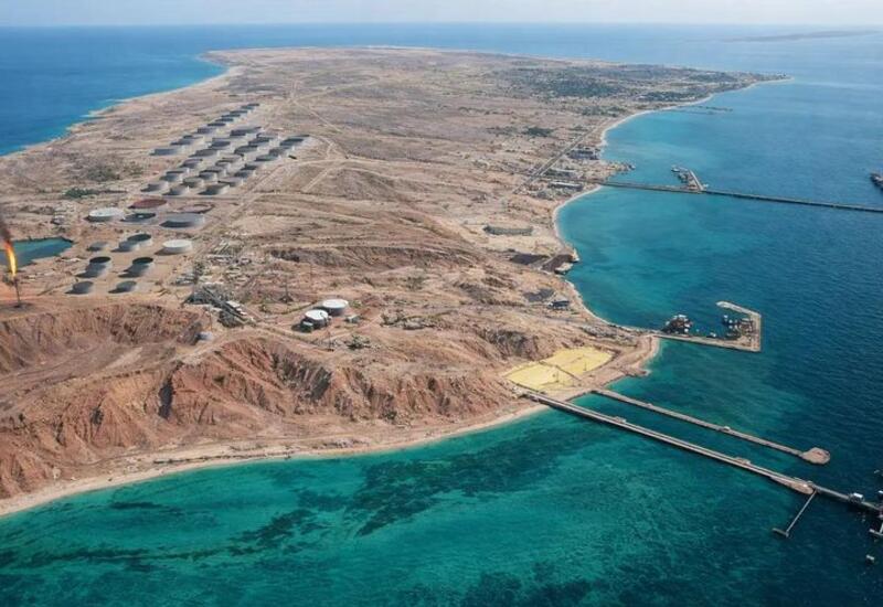 США и Израиль нанесли удары по иранскому острову Харк