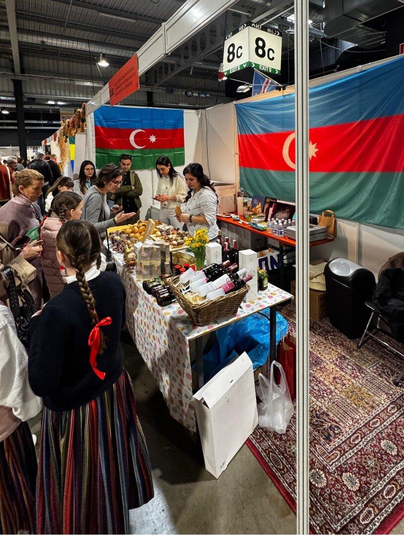 Азербайджанский стенд стал центром внимания на фестивале в Люксембурге