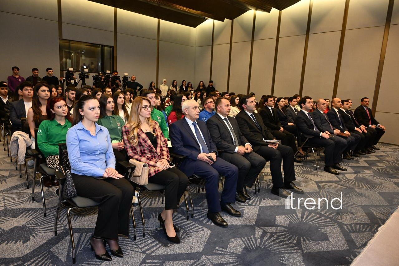В Баку проходит форум на тему "Безопасное будущее во имя Великого возвращения"