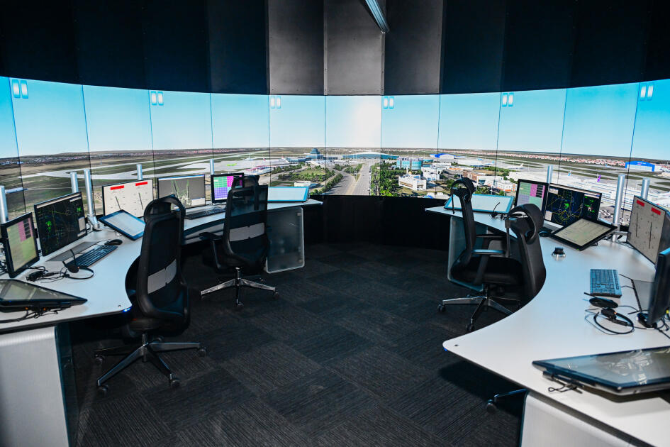 Президент Ильхам Алиев и Первая леди Мехрибан Алиева приняли участие в открытии Международного учебного центра в Национальной академии авиации