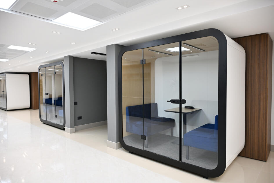 Президент Ильхам Алиев и Первая леди Мехрибан Алиева приняли участие в открытии Международного учебного центра в Национальной академии авиации