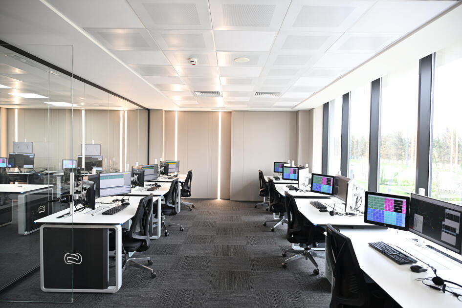 Президент Ильхам Алиев и Первая леди Мехрибан Алиева приняли участие в открытии Международного учебного центра в Национальной академии авиации