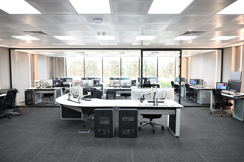 Президент Ильхам Алиев и Первая леди Мехрибан Алиева приняли участие в открытии Международного учебного центра в Национальной академии авиации