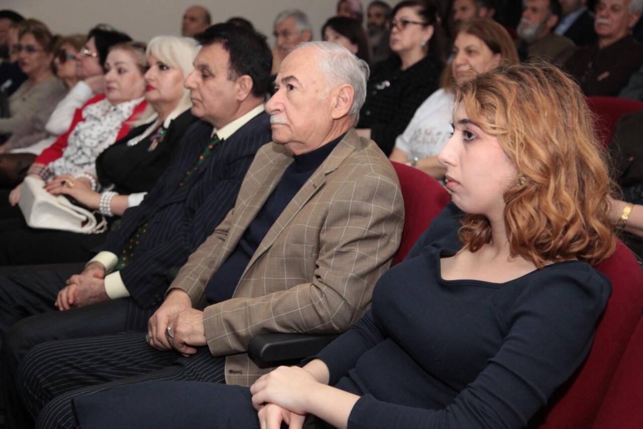 Он прожил всего 46 лет… Памяти кинорежиссера и актера Джейхуна Мирзоева