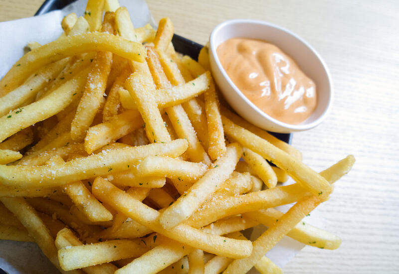 Найден способ снизить жирность картофеля фри