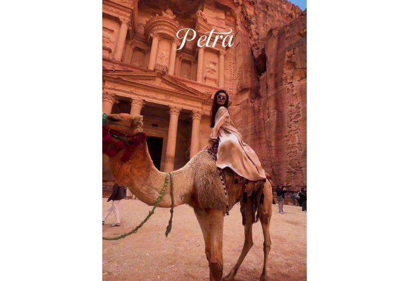 halesadih поделилась завораживающими кадрами из Петры