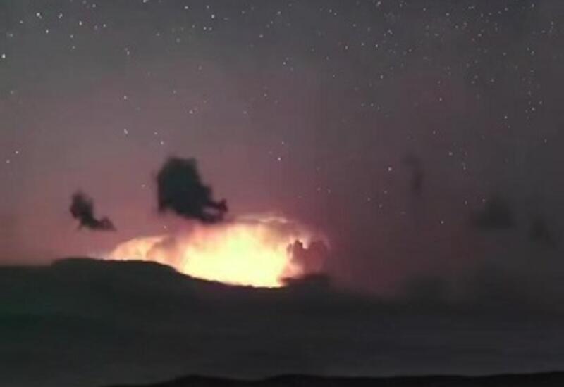 Восхождение Млечного Пути над далекими бурями