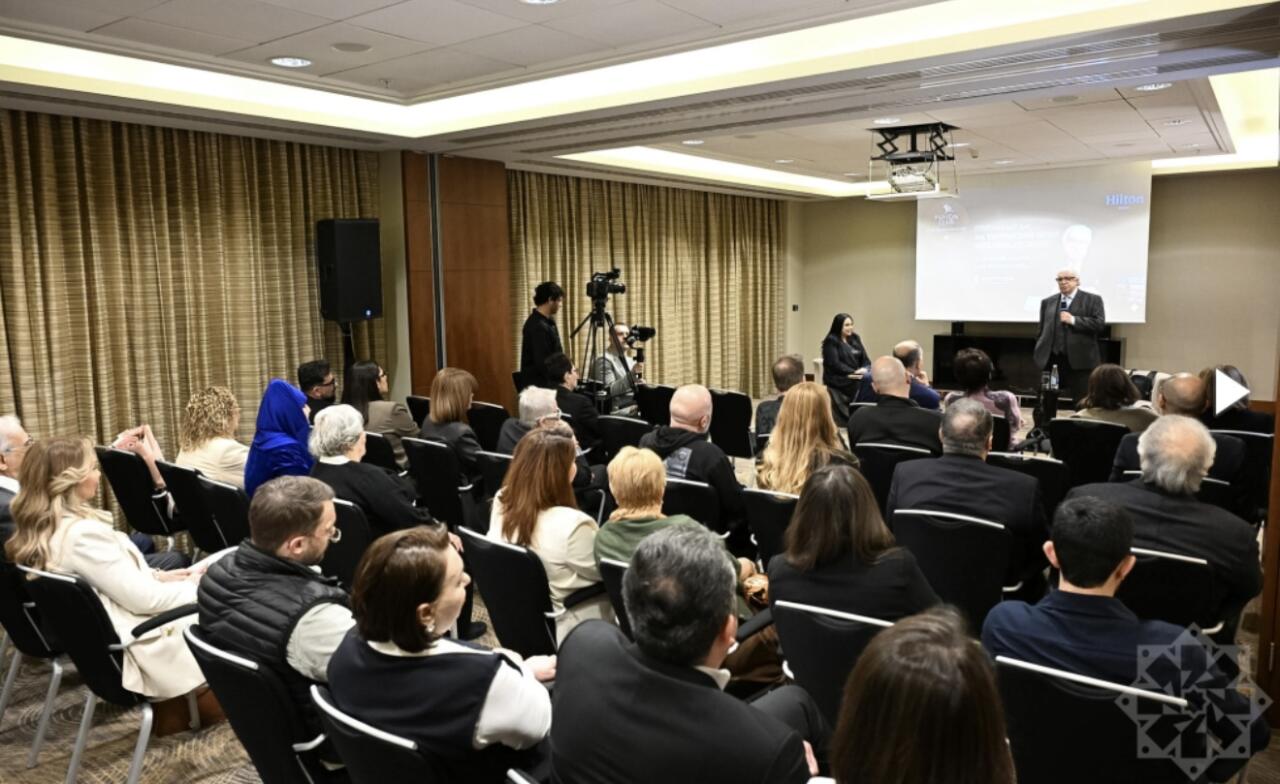 В Баку прошел творческий вечер Михаила Гусмана «О Формуле Власти - и не только о ней»