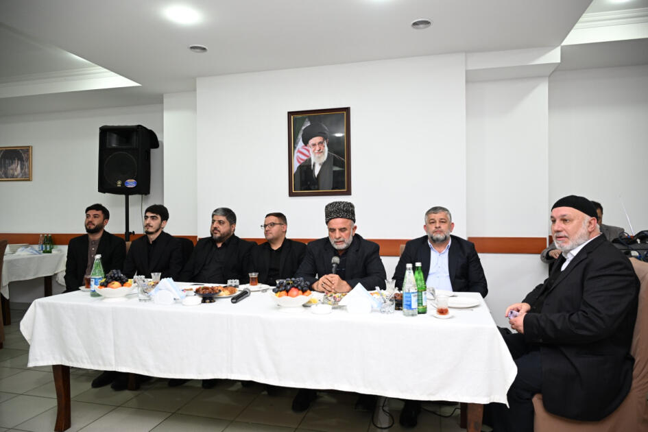 В Баку почтена память Али Хаменеи