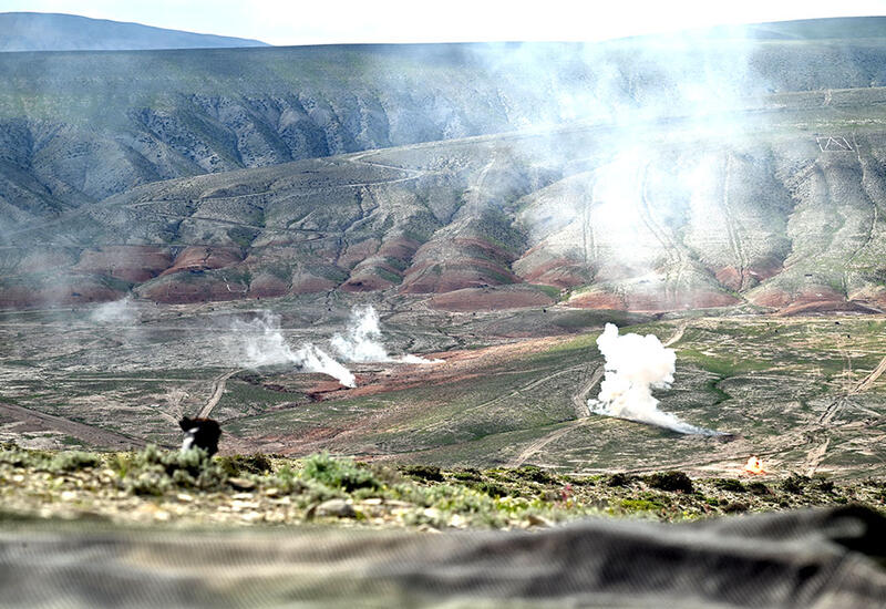 Руководящий состав минобороны Азербайджана проверил ход тактических учений