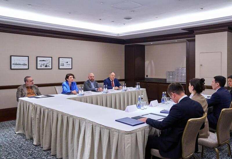 Обсуждается включение проекта Транскаспийского волоконно-оптического кабеля в инициативу Среднего коридора и TRIPP