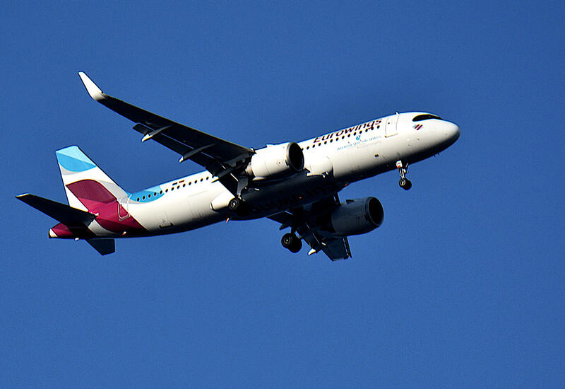 Самолет Eurowings с 130 пассажирами совершил экстренную посадку