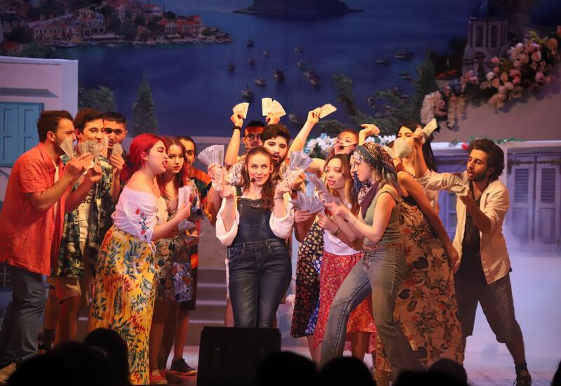 Мюзикл "История Донны" на сцене Театра песни имени Рашида Бейбутова