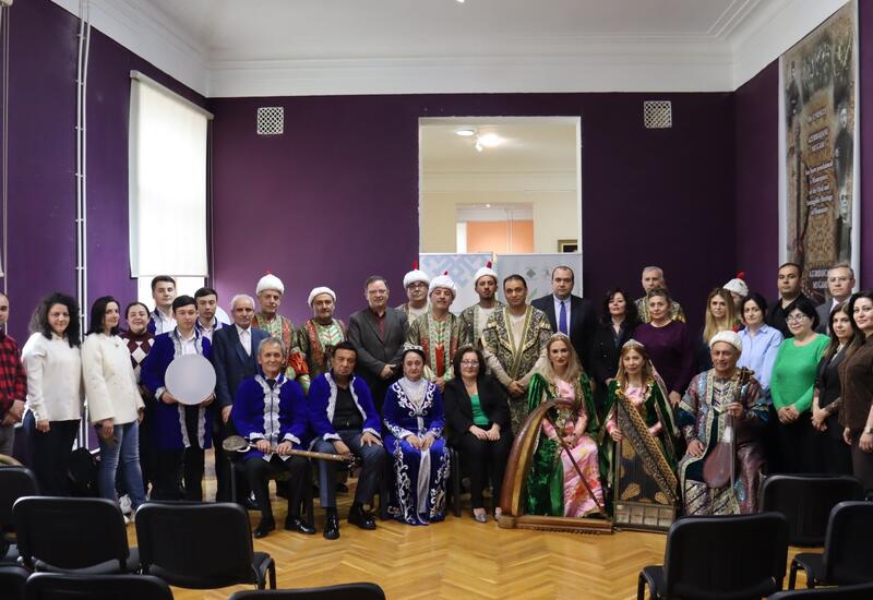 Музыка объединяет: азербайджанские и узбекские исполнители выступили вместе