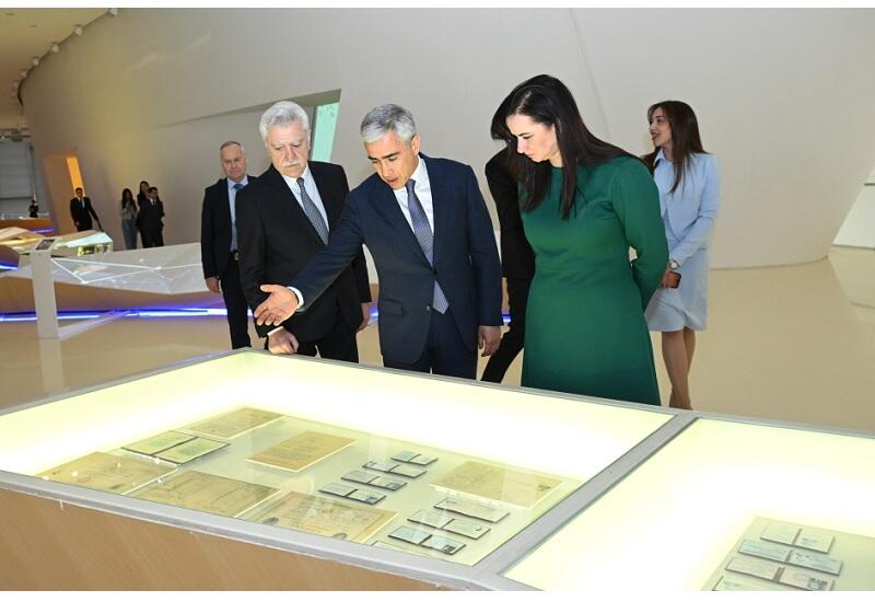 Litvanın Baş naziri İnqa Ruqiniene Heydər Əliyev Mərkəzində olub