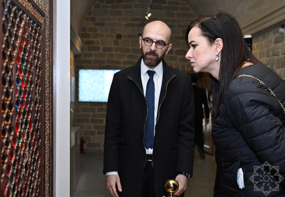 Litvanın Baş naziri İnqa Ruqiniene İçərişəhərlə tanış olub