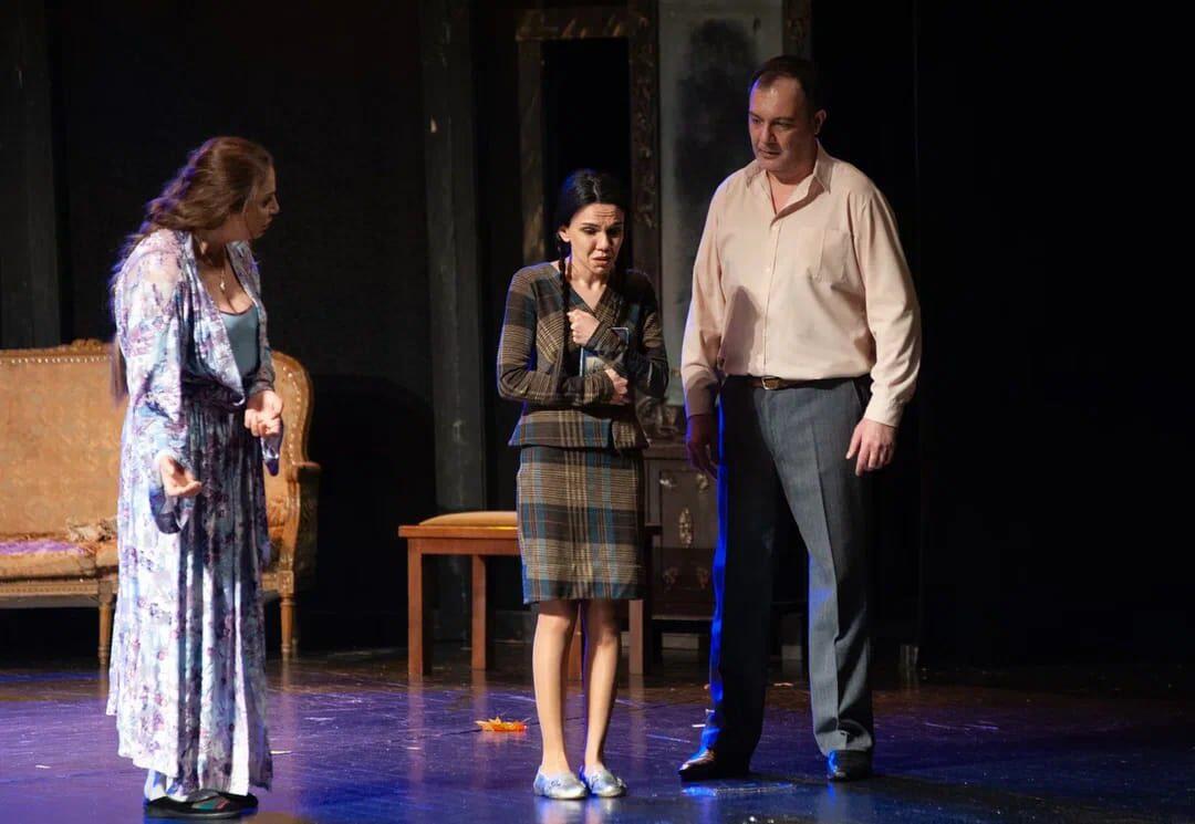 В Аздраме почтили память Азер Паши Нематова спектаклем "Этот долгий путь любви"