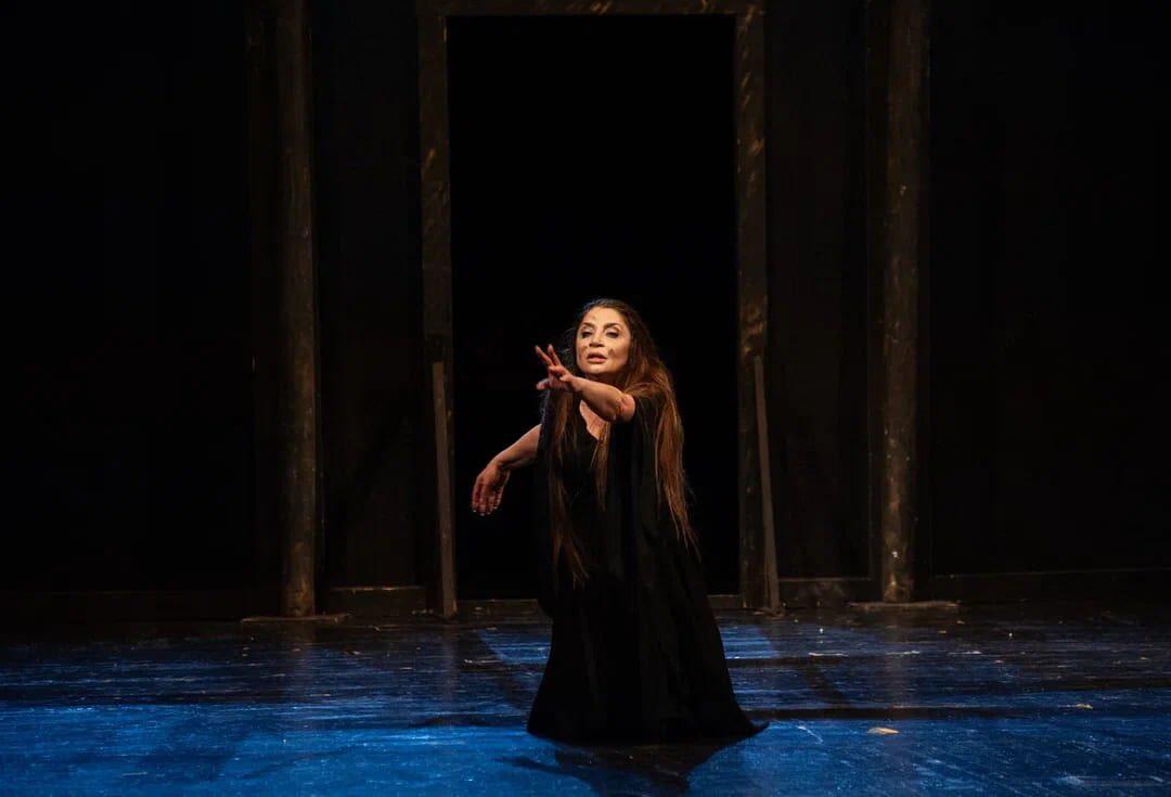 В Аздраме почтили память Азер Паши Нематова спектаклем "Этот долгий путь любви"