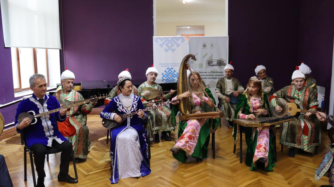 Музыка объединяет: азербайджанские и узбекские исполнители выступили вместе