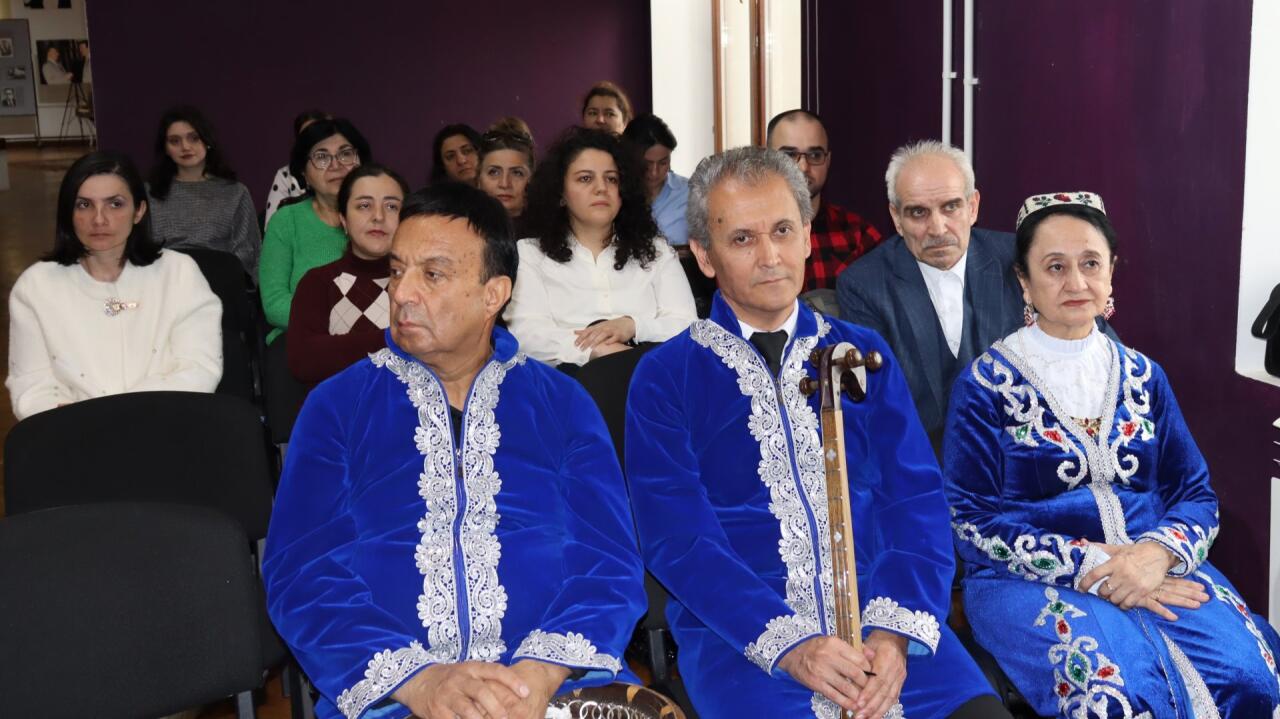 Музыка объединяет: азербайджанские и узбекские исполнители выступили вместе