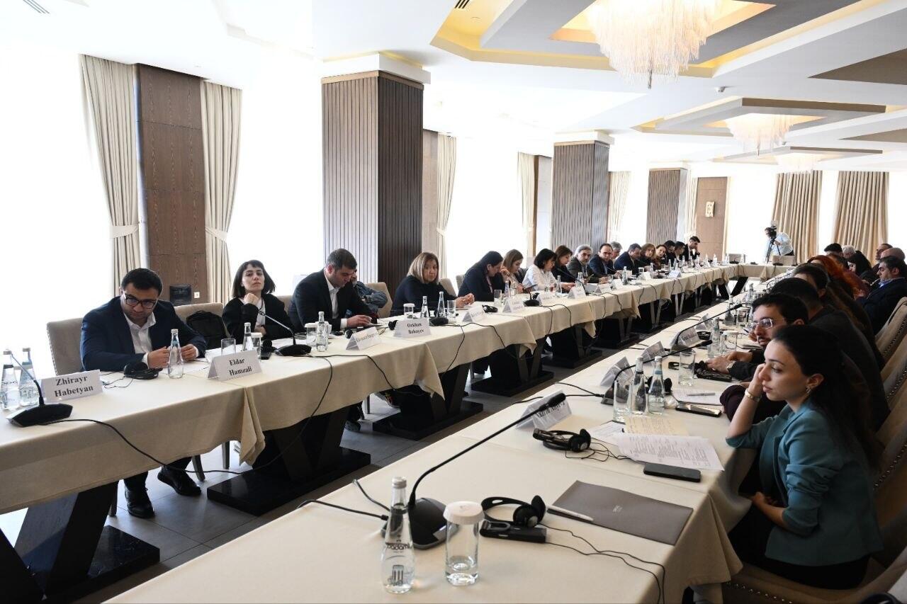 В Габале прошел двусторонний круглый стол представителей гражданских обществ Азербайджана и Армении в рамках Инициативы «Мост мира»