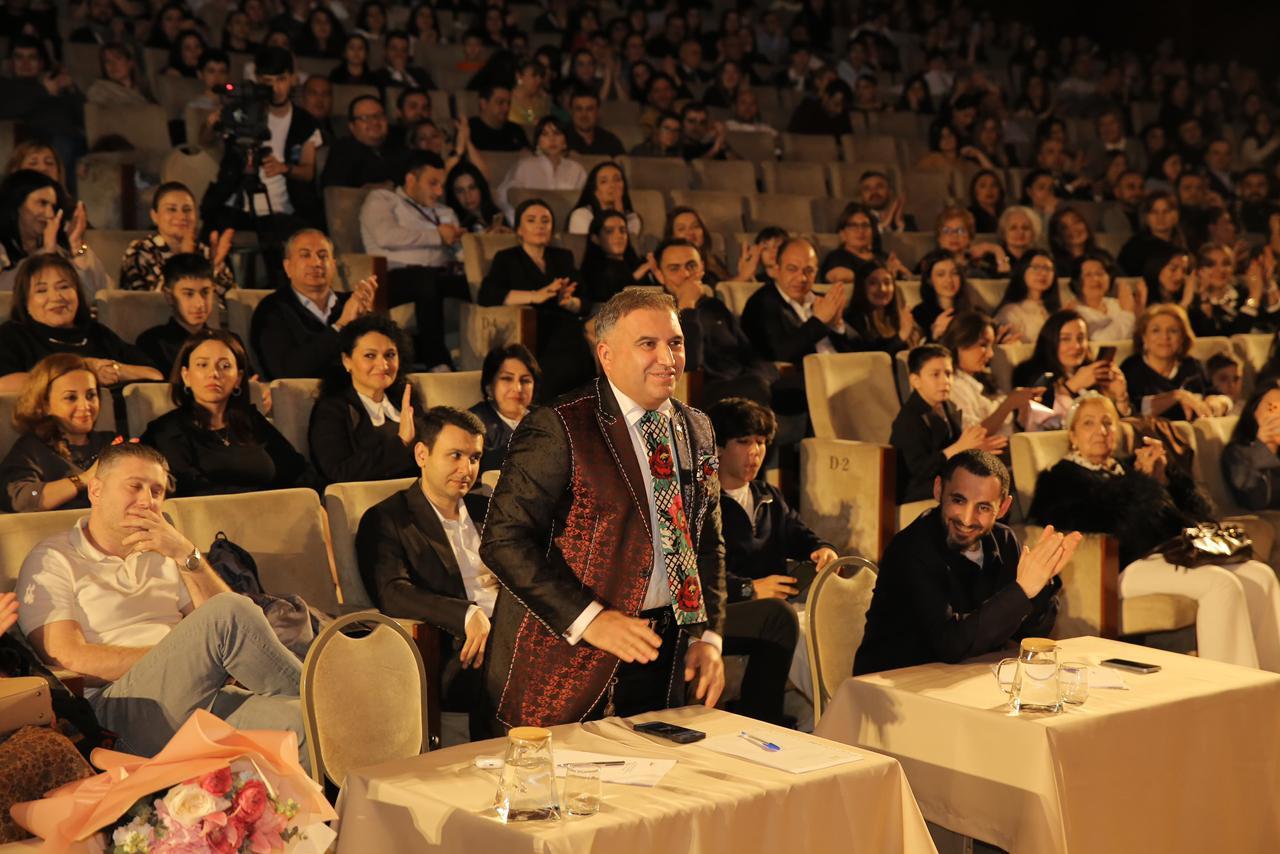 В Баку определились победители Кубка Анара Мамедханова по КВН