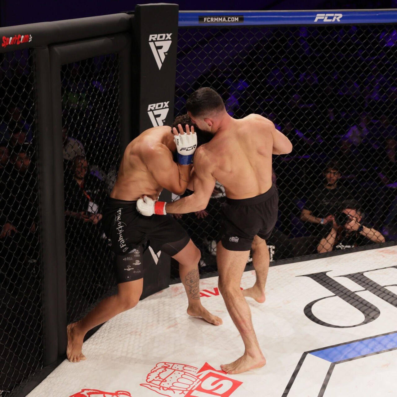 Азербайджанский боец ММА победил на турнире в Швеции