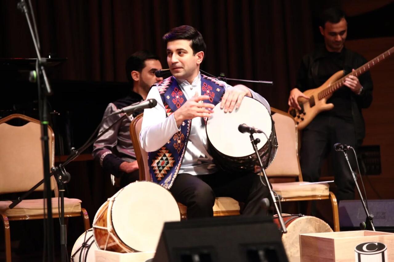 Баку зазвучал в ритме нагары - пульс национальных традиций