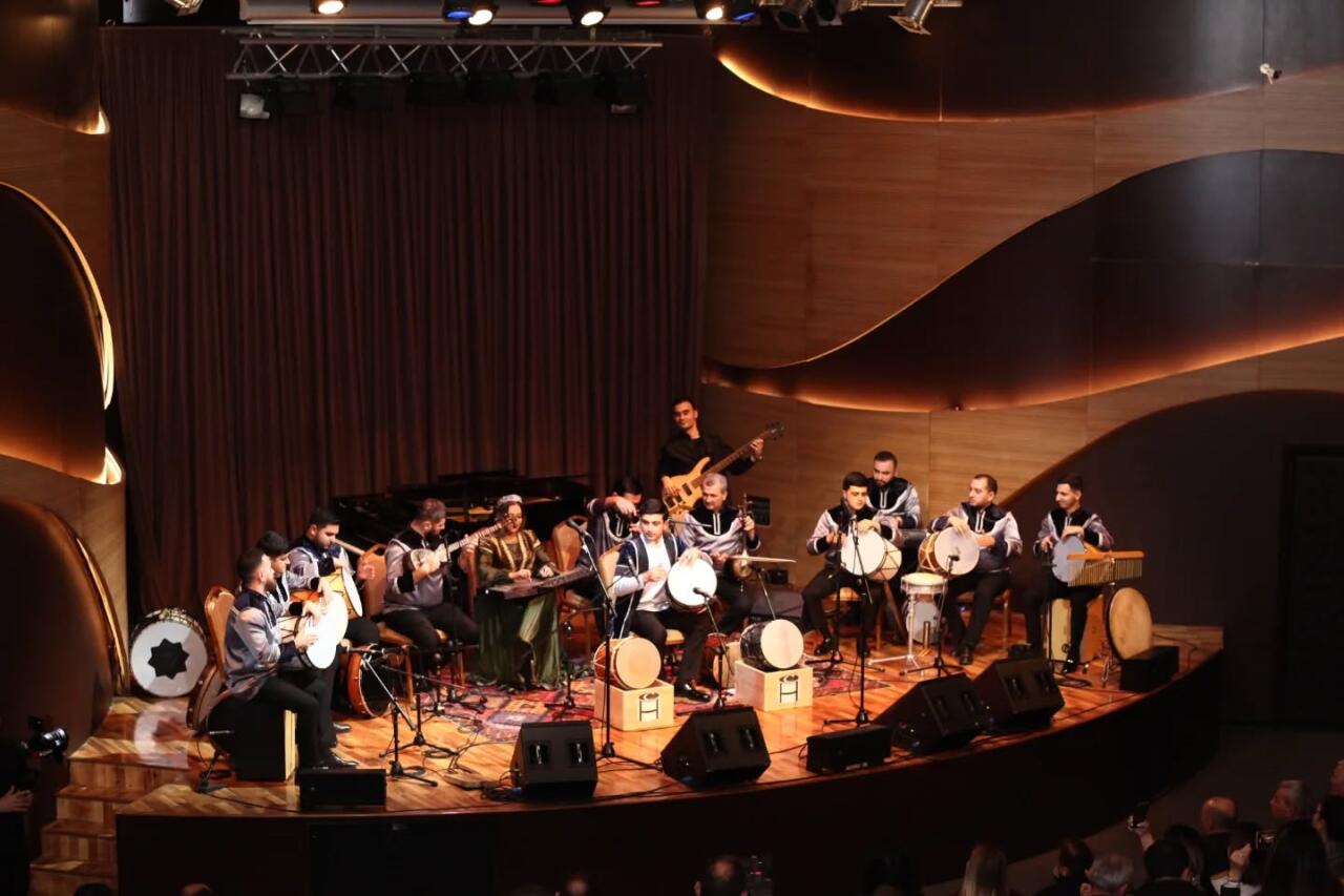 Баку зазвучал в ритме нагары - пульс национальных традиций