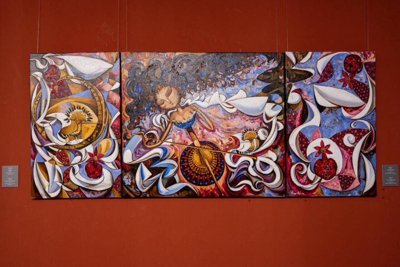 На крыльях времени - искусство Вугара Али раскрывает тайны науки и мифов