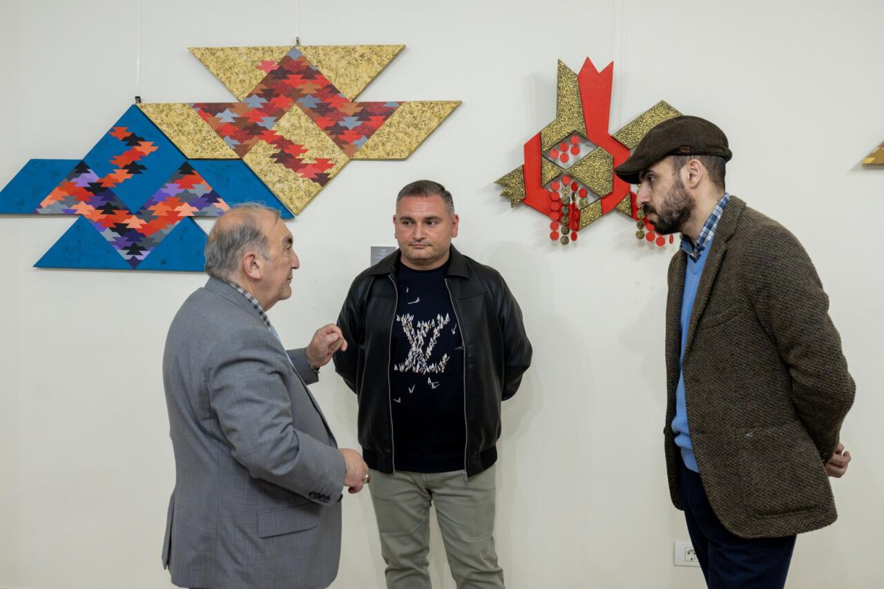 На крыльях времени - искусство Вугара Али раскрывает тайны науки и мифов