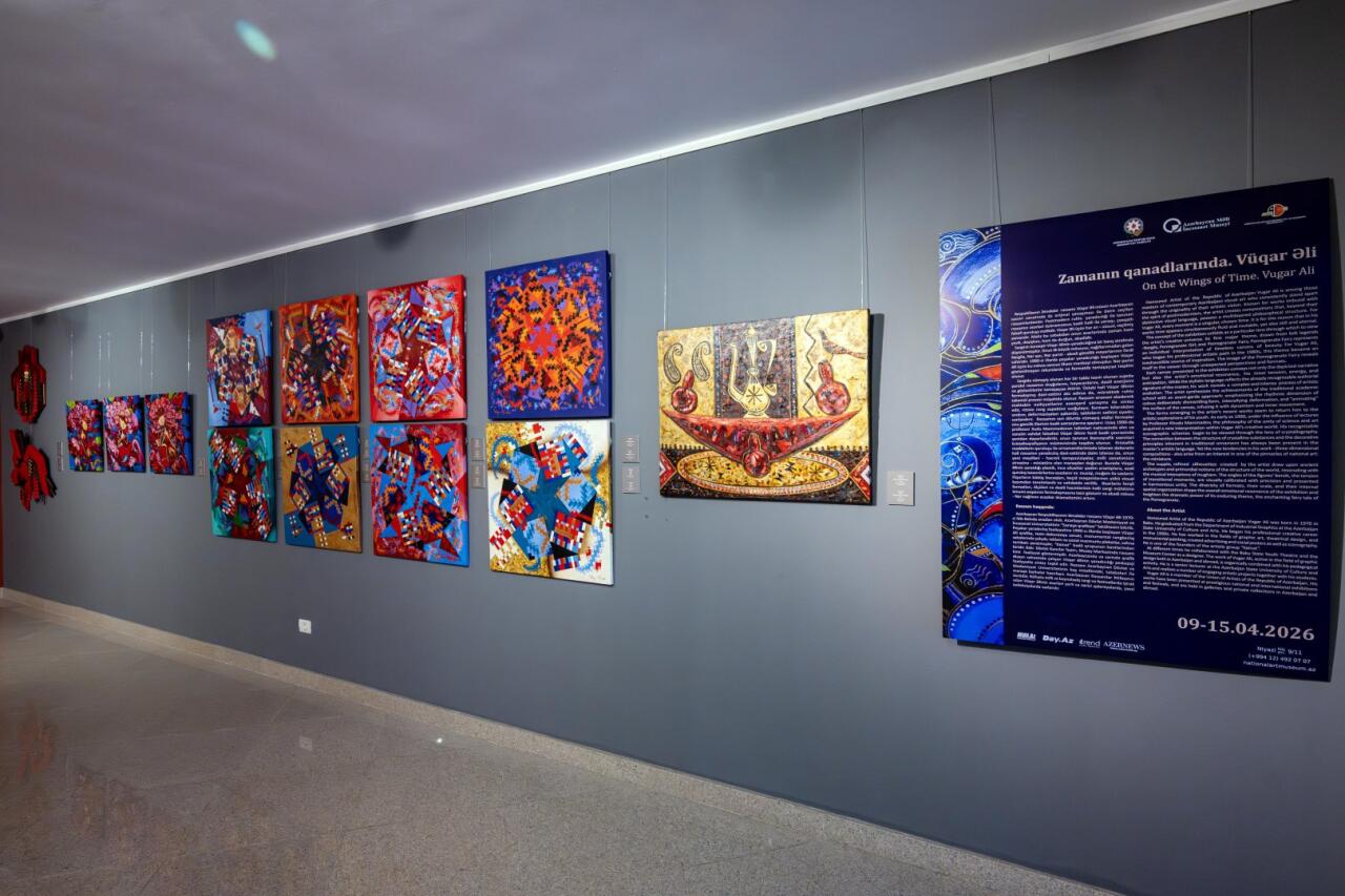 На крыльях времени - искусство Вугара Али раскрывает тайны науки и мифов