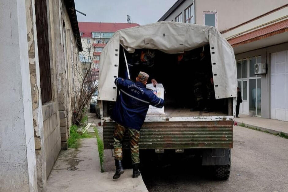 В село Гонагкенд, где произошел оползень, доставлено продовольствие