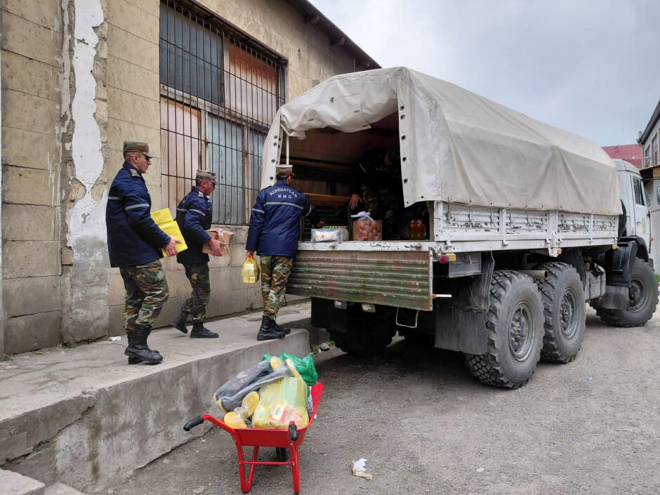 В село Гонагкенд, где произошел оползень, доставлено продовольствие