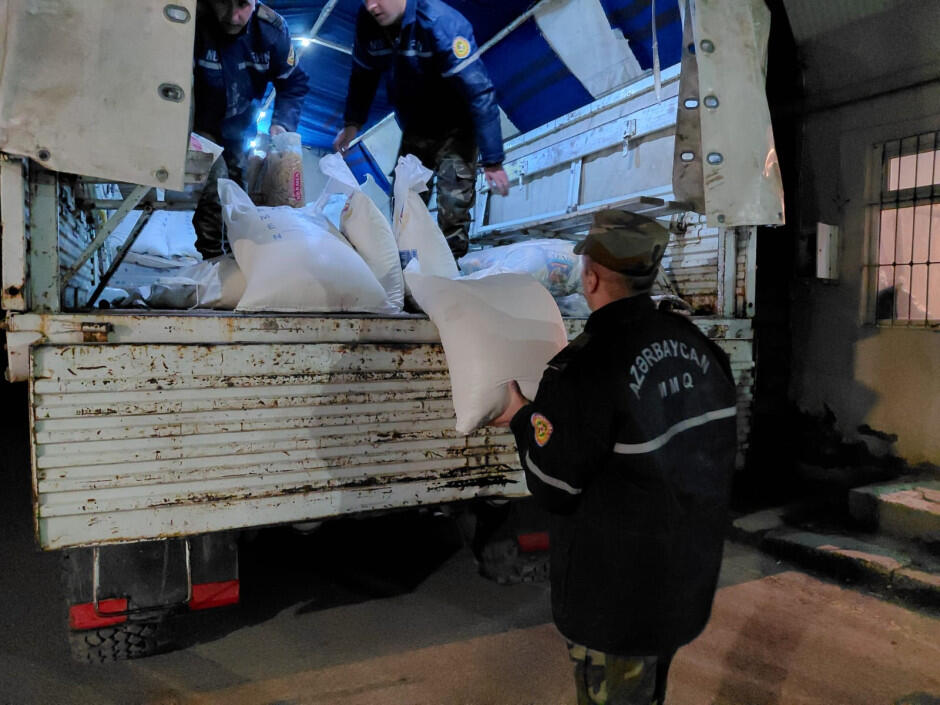 В село Гонагкенд, где произошел оползень, доставлено продовольствие