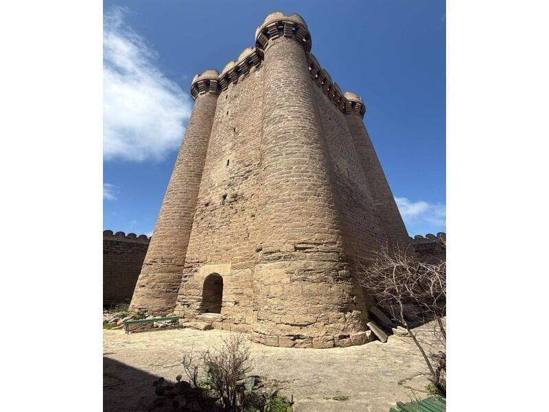 В Большом Мардакянском замке произошел обвал