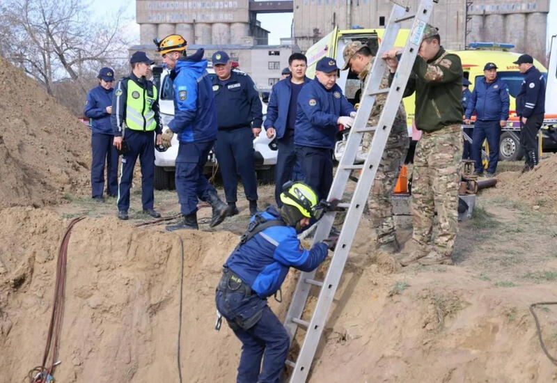 Обрушение грунта в Казахстане,