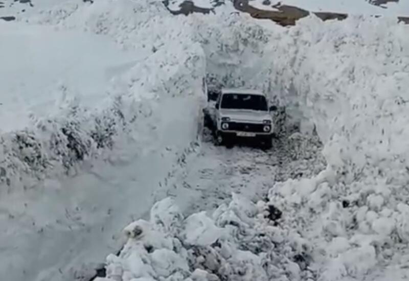 В Хыналыге начался сильный снегопад