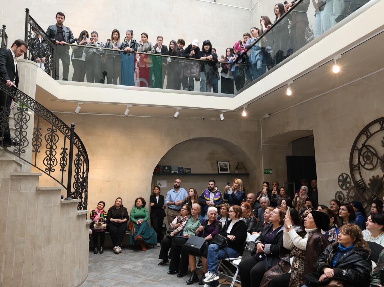 Четыре времени года Алиаги Вахида - спектакль в сердце старого Баку