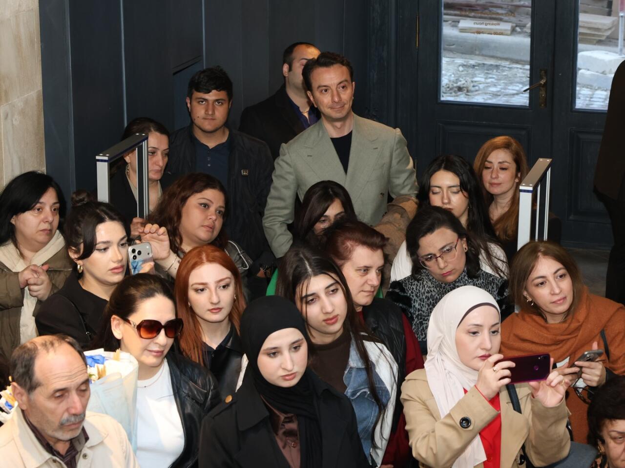 Четыре времени года Алиаги Вахида - спектакль в сердце старого Баку