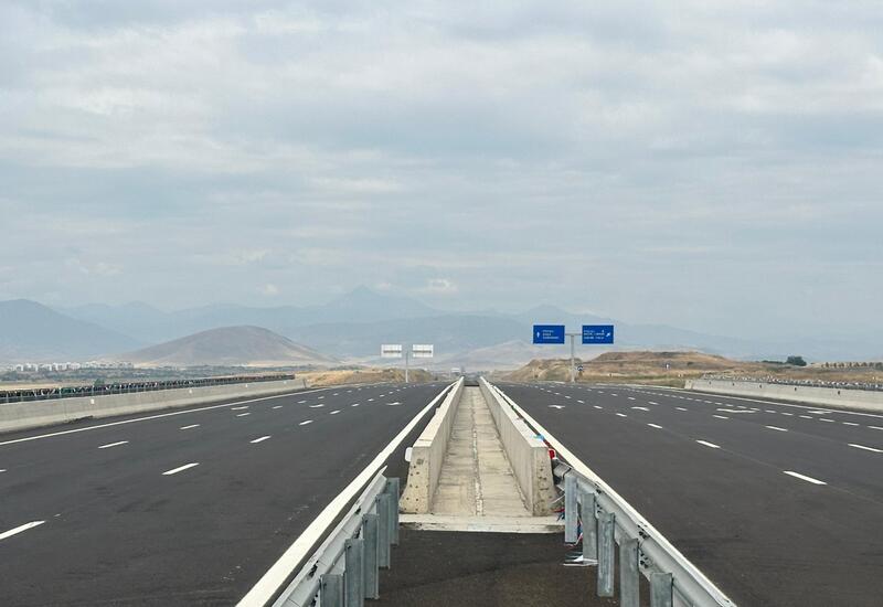 Azərbaycanda ödənişli avtomagistrallarda maksimum sürət həddi saatda 130 km təsdiqlənib