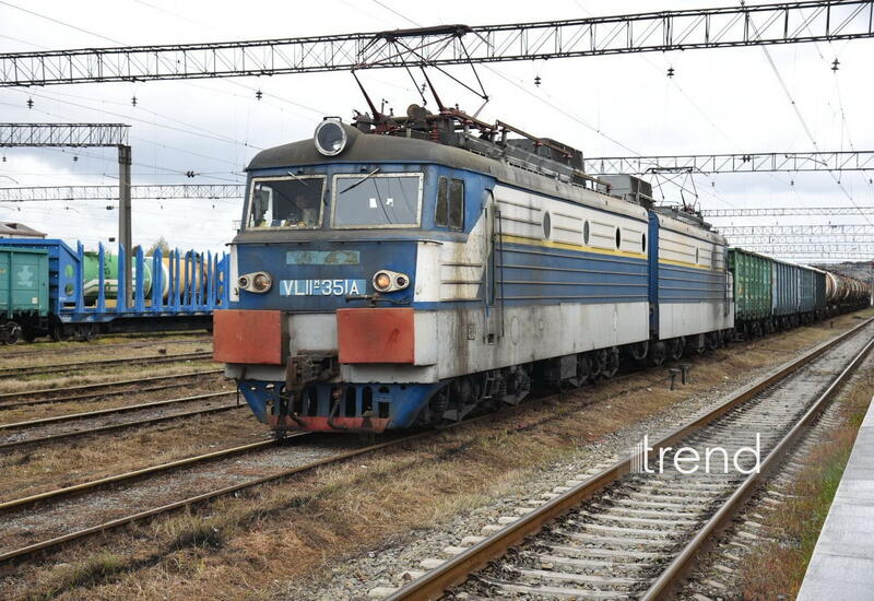 Азербайджан отправил 22 вагона с дизельным топливом в Армению