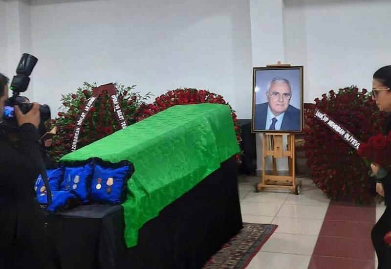 Церемония прощания с корифеем балетного искусства Магсудом Мамедовым в Баку