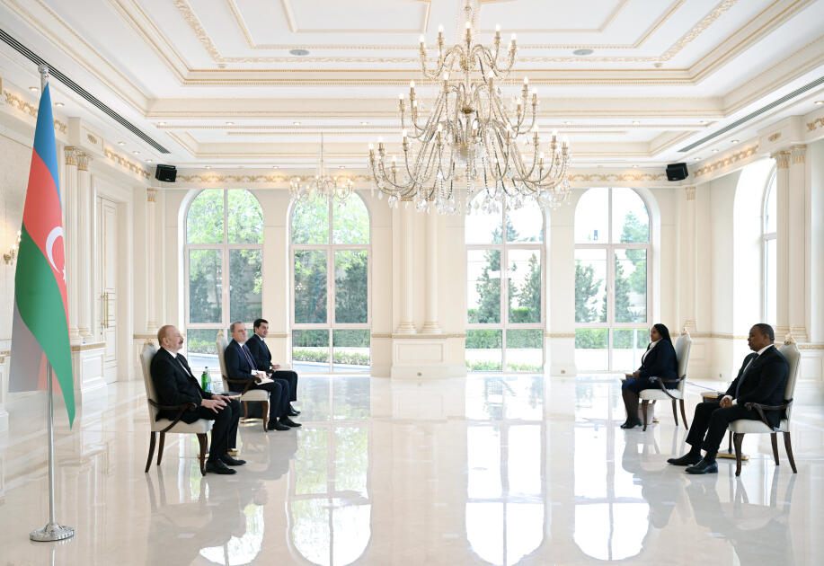 Президент Ильхам Алиев принял новоназначенного посла Эсватини в Азербайджане
