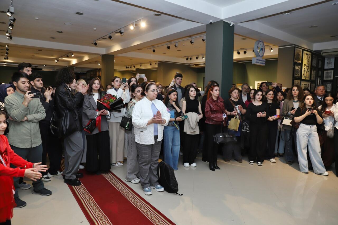 Бумага как Вселенная - в Хатаинском центре представлен креатив без границ