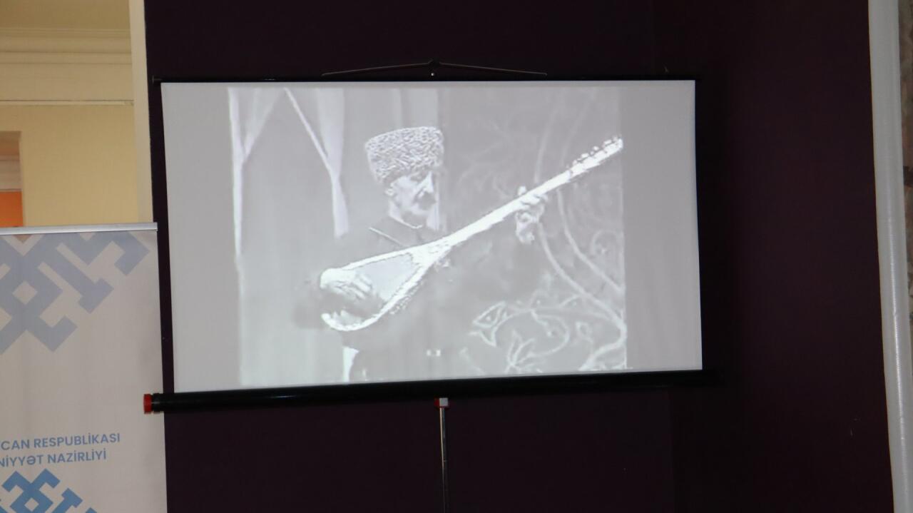 Воплощение национальных и духовных ценностей в творчестве азербайджанских ашугов