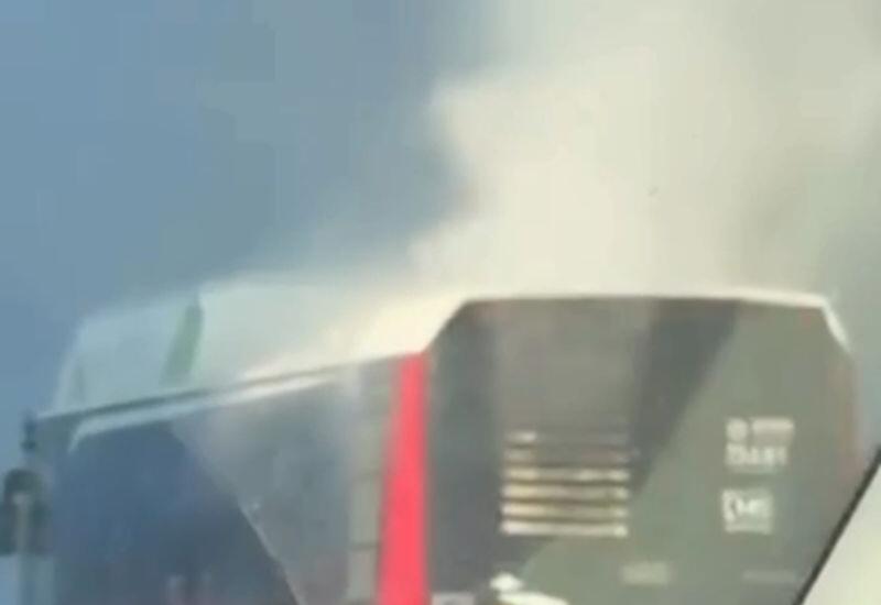 В Баку произошло задымление в автобусе