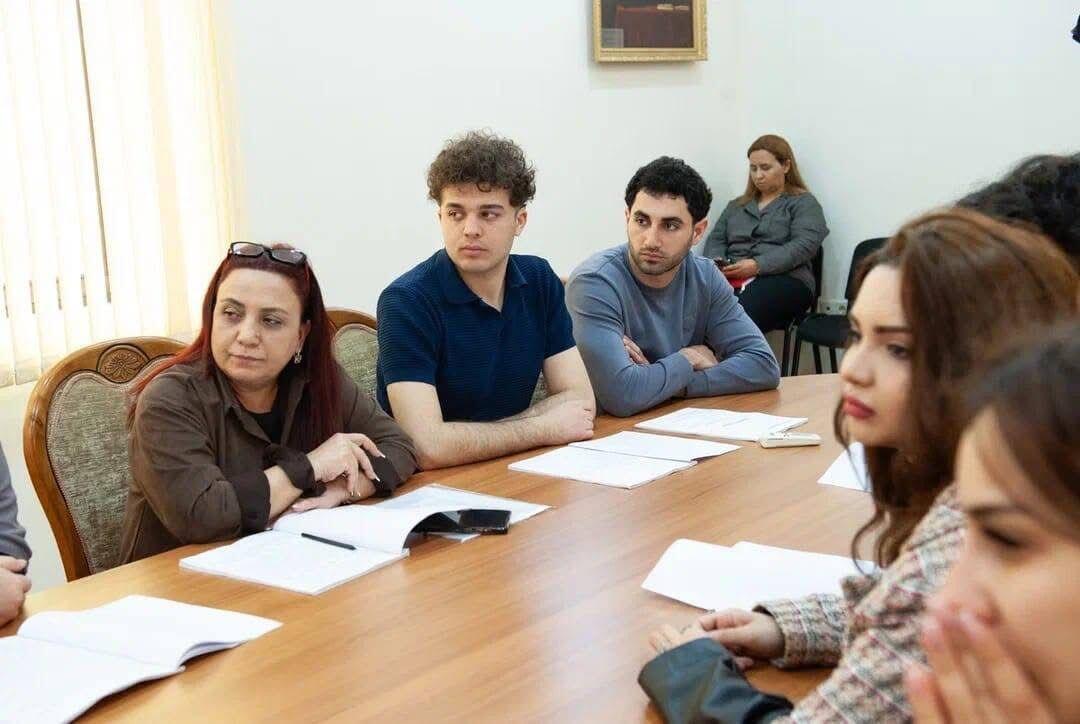 Покинутая женщина в Баку - психологическая история о любви, разочаровании и одиночестве