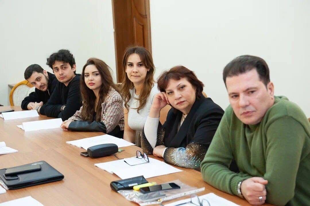 Покинутая женщина в Баку - психологическая история о любви, разочаровании и одиночестве