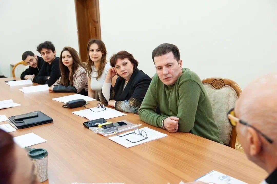 Покинутая женщина в Баку - психологическая история о любви, разочаровании и одиночестве